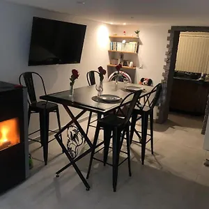 Appartement Superbe De 50 M2 Avec Jacuzzi, Fontaine (Rhone-Alps)